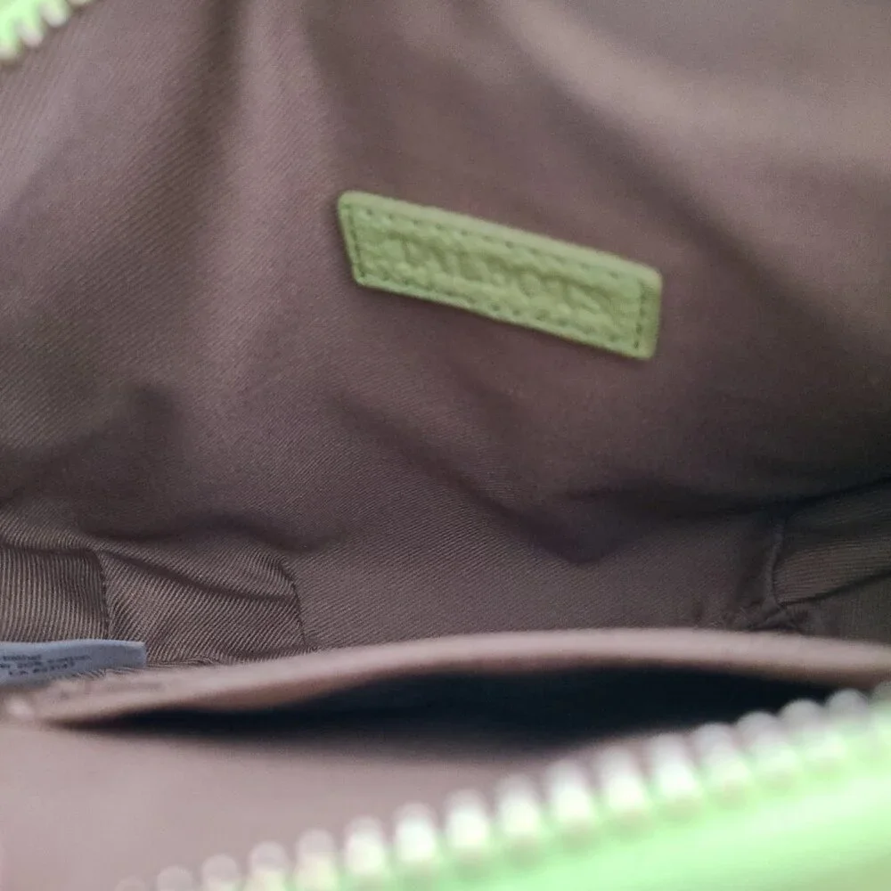 TALBOTS CRESCENT FAUX PEBBLED LEATHER WRISTLET -GREEN- NWOT